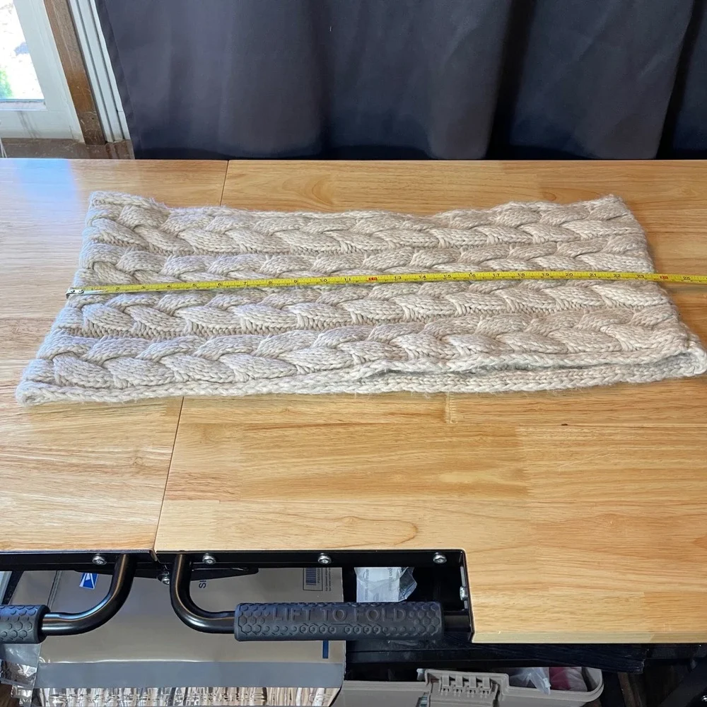Alice V Italy Chunky Cable Knit Infinity Scarf Alpaca Wool Blend Oatmeal Beige
